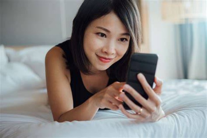 110 Hot Sexting Examples to Send Your Partner Right Now