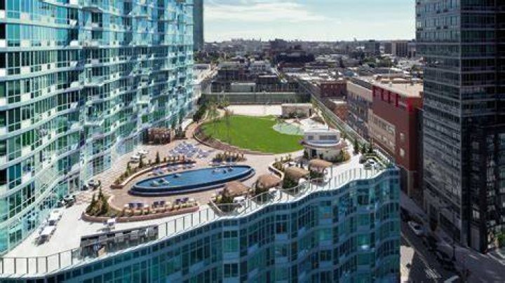 4545 Center Boulevard, LIC, Roof Deck