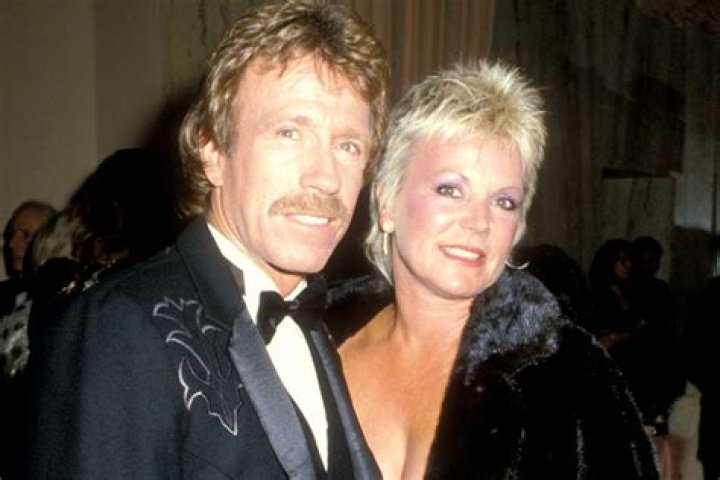A picture of Dianne Holechek