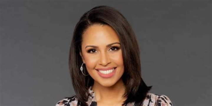 Adrienne Bankert height