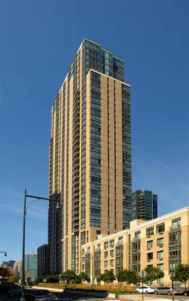 Avalon Riverview North, 4-75 48th Avenue