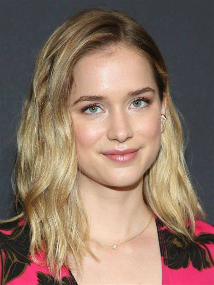 Elizabeth Dean Lail