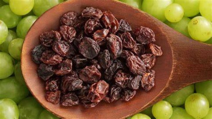 grapes and raisins