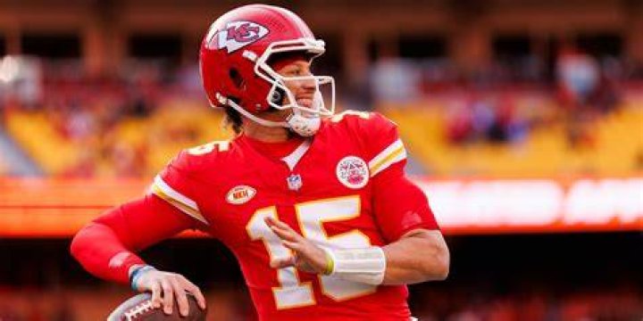 Patrick Mahomes' net worth, bio, age, wife, son, house, height, weight