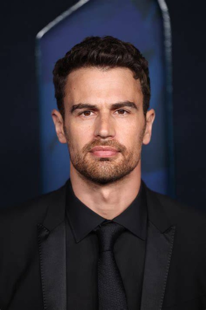 preview for Theo James | Don't Read The Comments