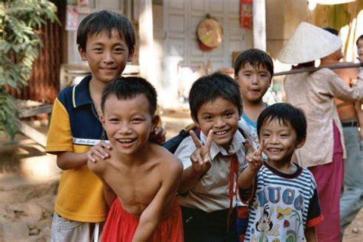 Smiling children in Vietnam